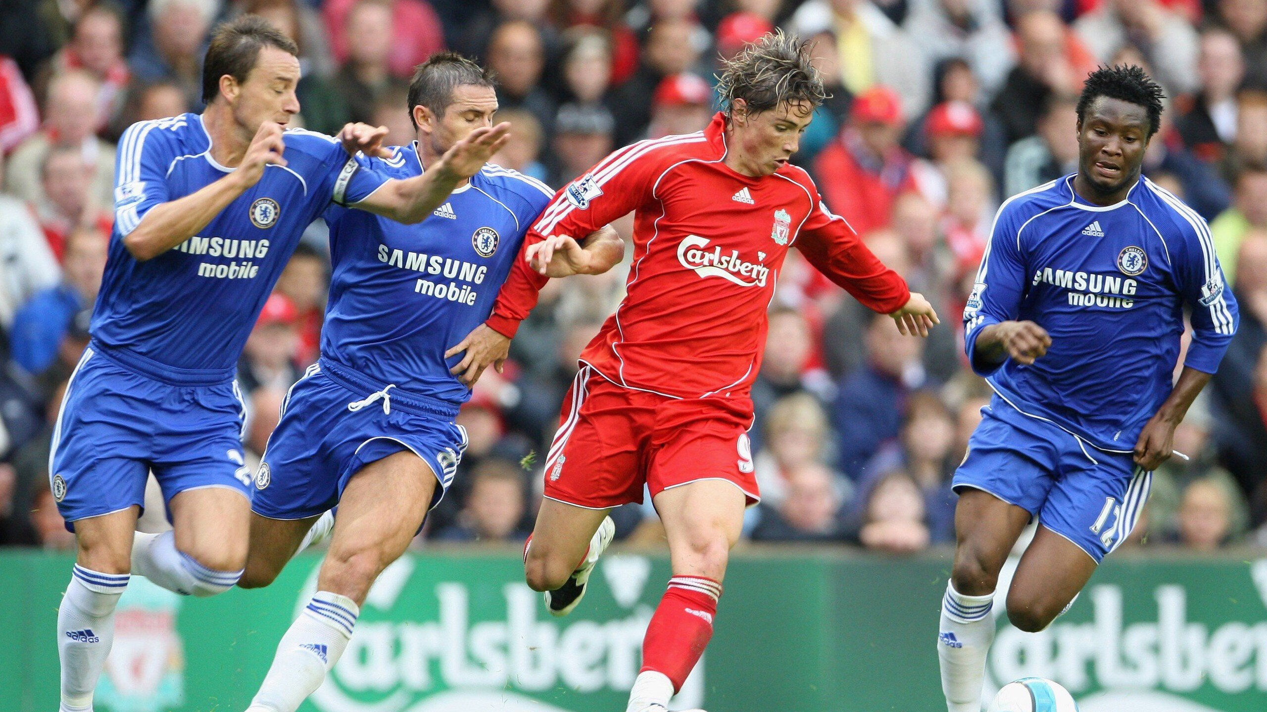 中超联赛激战正酣,争冠保级形势扑朔迷离